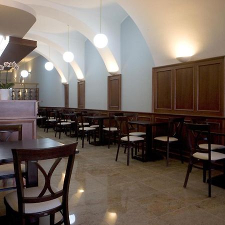 Hostel U Zlateho Kohouta Кромержиж Экстерьер фото